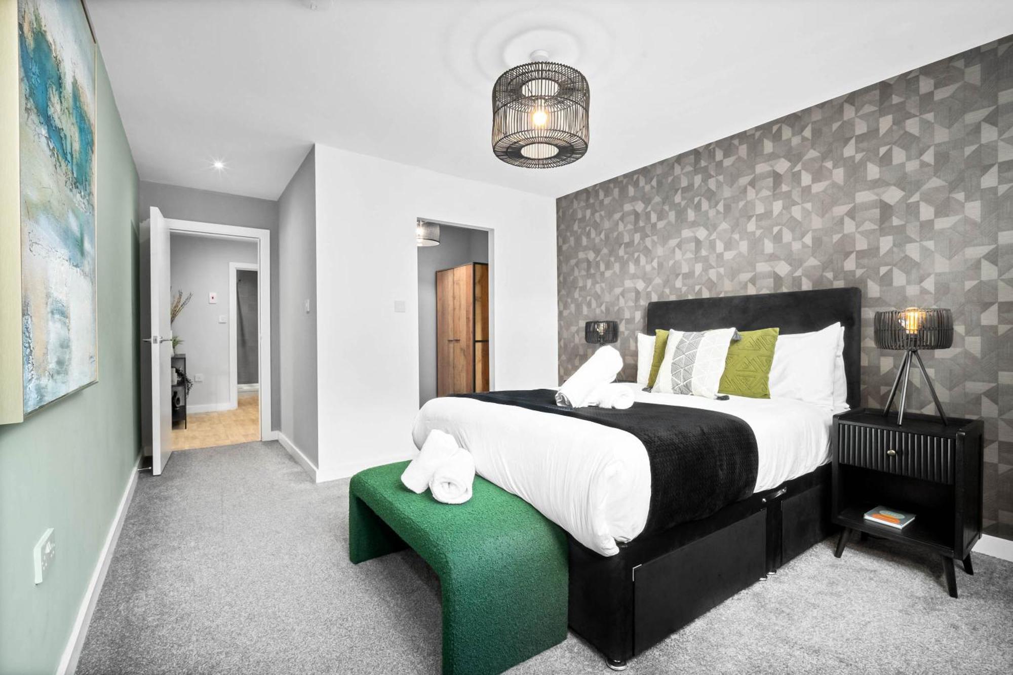 Luxury Apartment - Secure Parking - Gated Development - Near Jq & Birmingham City Centre 6Sh Exterior photo